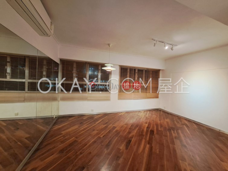 Luxurious 2 bedroom in Mid-levels West | Rental | Carlos Court 嘉樂園 Rental Listings