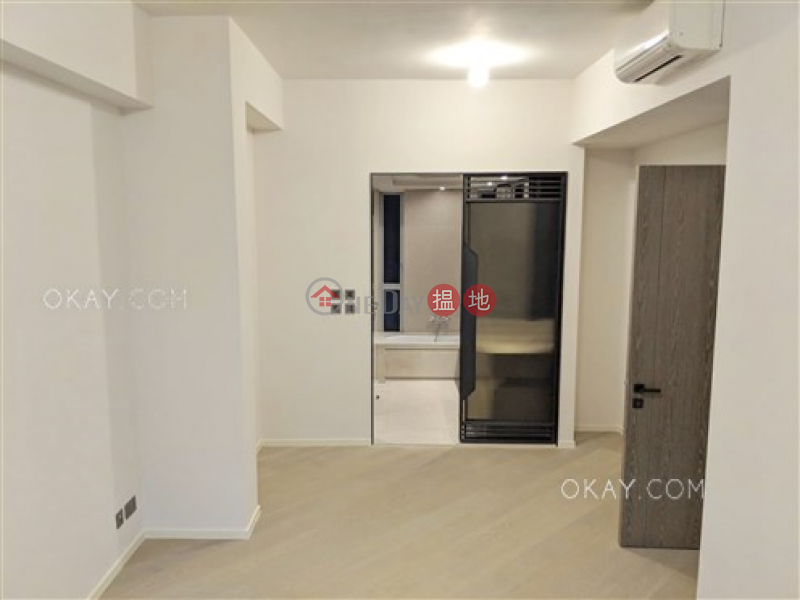 Nicely kept 4 bedroom with balcony & parking | Rental | Mount Pavilia Tower 12 傲瀧 12座 Rental Listings