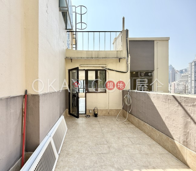 HK$ 34,000/ month | Garwin Court, Wan Chai District | Elegant 1 bedroom on high floor with balcony | Rental