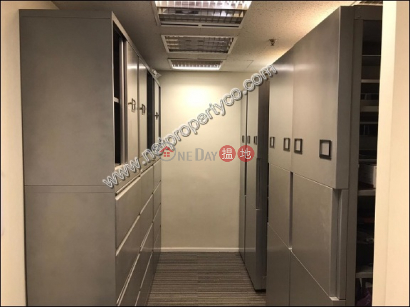 Lippo Centre, Middle | Office / Commercial Property, Rental Listings | HK$ 113,040/ month