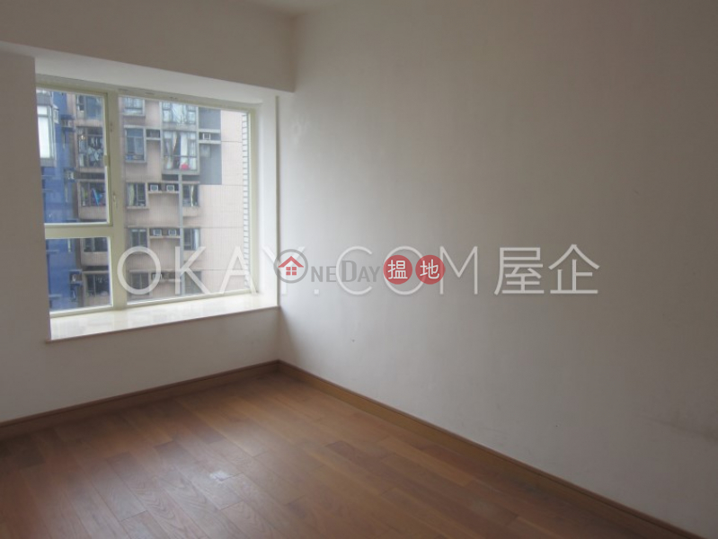 HK$ 33,800/ month Centrestage Central District, Luxurious 3 bedroom on high floor with balcony | Rental