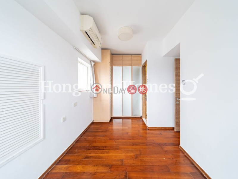 3 Bedroom Family Unit for Rent at Centrestage | Centrestage 聚賢居 Rental Listings