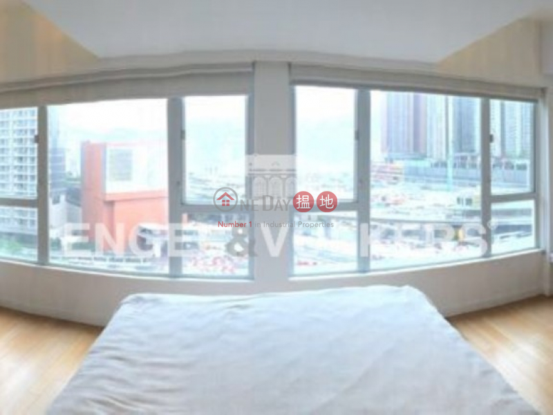 Man King Building | Middle | Residential Rental Listings | HK$ 24,000/ month