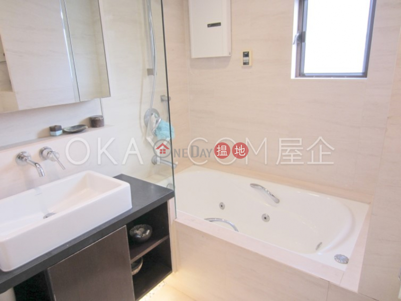 Stylish 3 bedroom on high floor | Rental, Swiss Towers 瑞士花園 Rental Listings | Wan Chai District (OKAY-R119346)