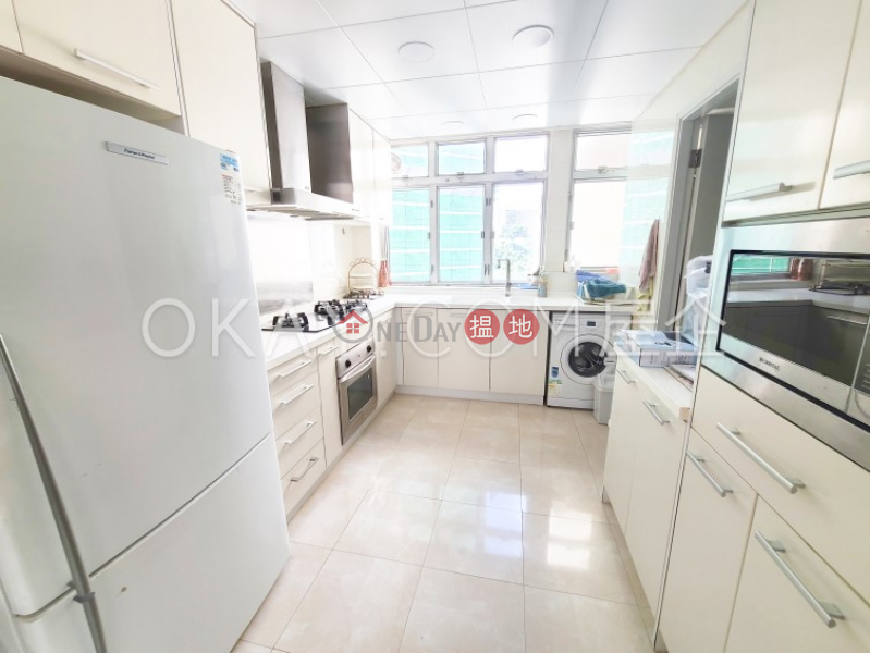 Efficient 3 bedroom with parking | Rental 18-22 Crown Terrace | Western District | Hong Kong | Rental HK$ 65,000/ month