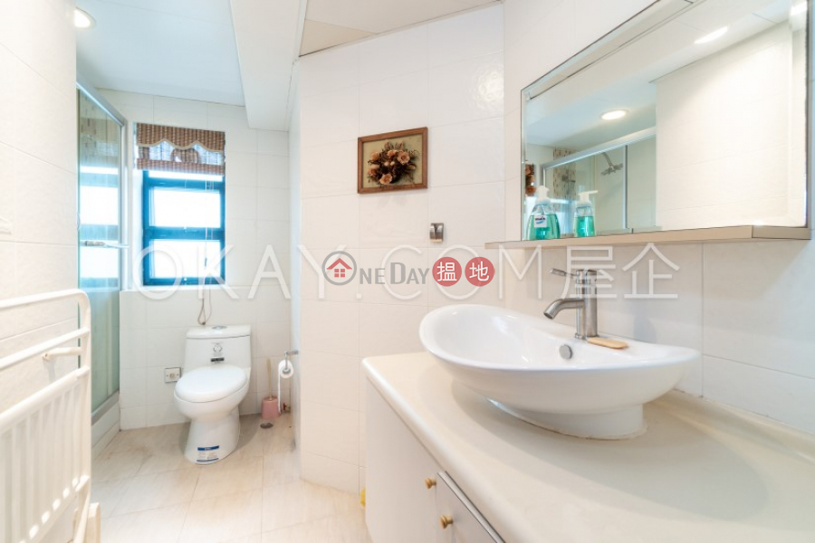 HK$ 75,000/ month, Che Keng Tuk Village | Sai Kung, Stylish house with sea views, rooftop & terrace | Rental