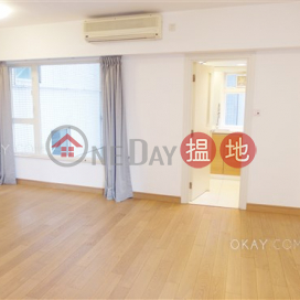 Lovely 3 bedroom on high floor with balcony | Rental | Centrestage 聚賢居 _0