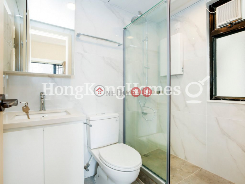 HK$ 36,000/ month Vantage Park, Western District 3 Bedroom Family Unit for Rent at Vantage Park