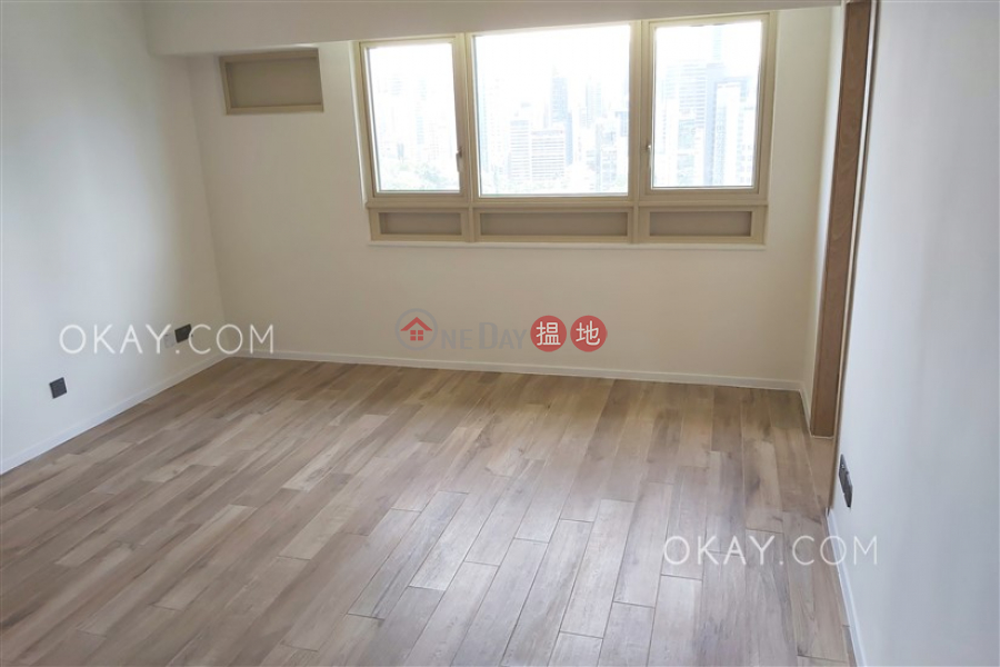 HK$ 88,000/ month | St. Joan Court, Central District | Unique 3 bedroom on high floor with balcony | Rental