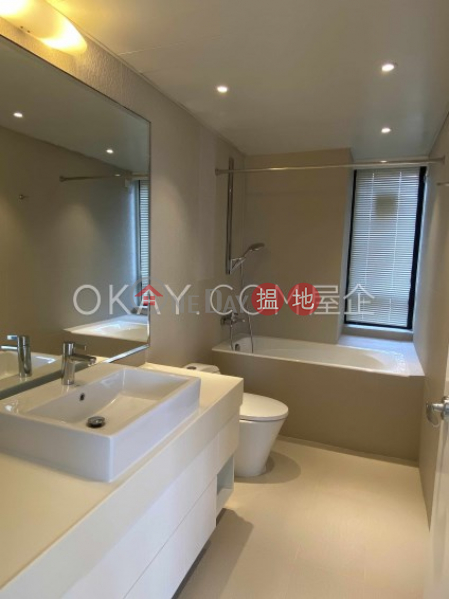 HK$ 135,000/ month | Queen\'s Garden, Central District Lovely 3 bedroom on high floor with parking | Rental