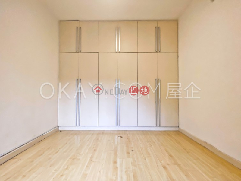 4房3廁,實用率高,連車位,露台東廬出售單位-76-84山頂道 | 中區|香港出售-HK$ 1.2億