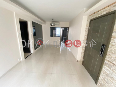 Nicely kept 3 bedroom with balcony | For Sale | Friendship Court 友誼大廈 _0