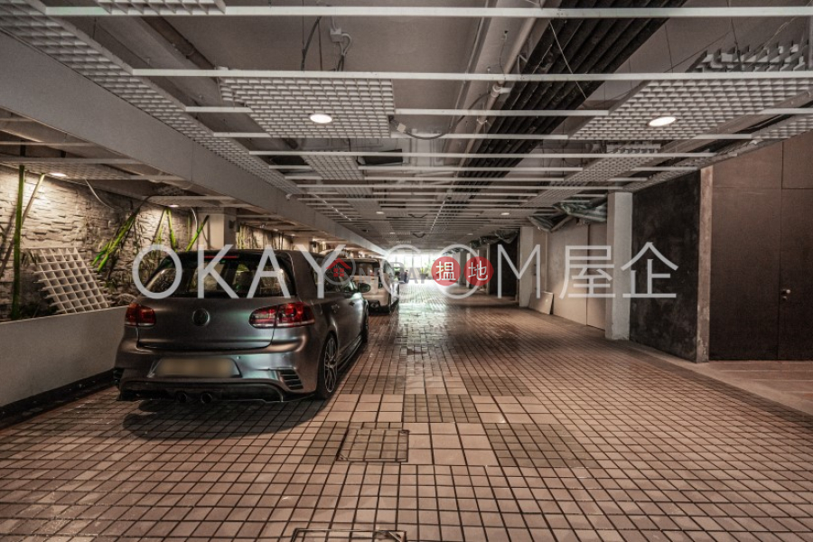 Exquisite house with rooftop, terrace | For Sale | Bisney View 別士尼觀 Sales Listings