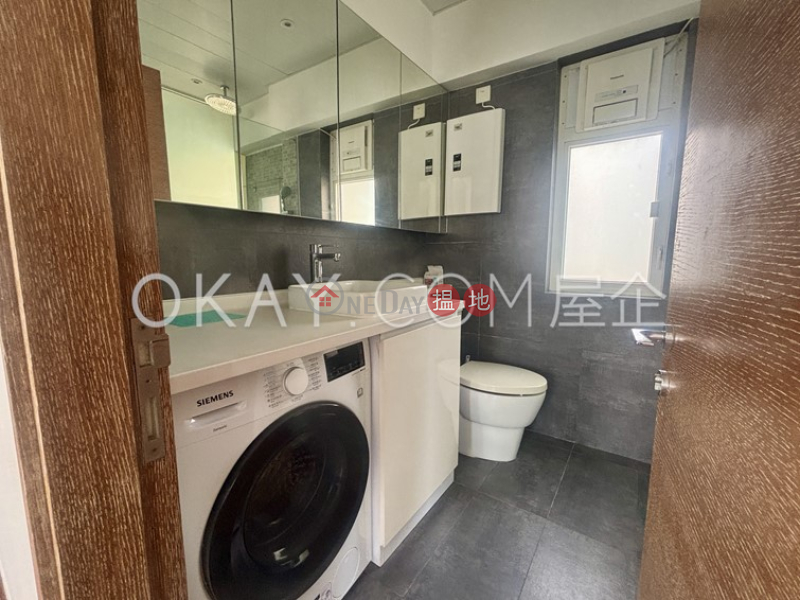 Nicely kept 2 bedroom on high floor with balcony | Rental | Centrestage 聚賢居 Rental Listings