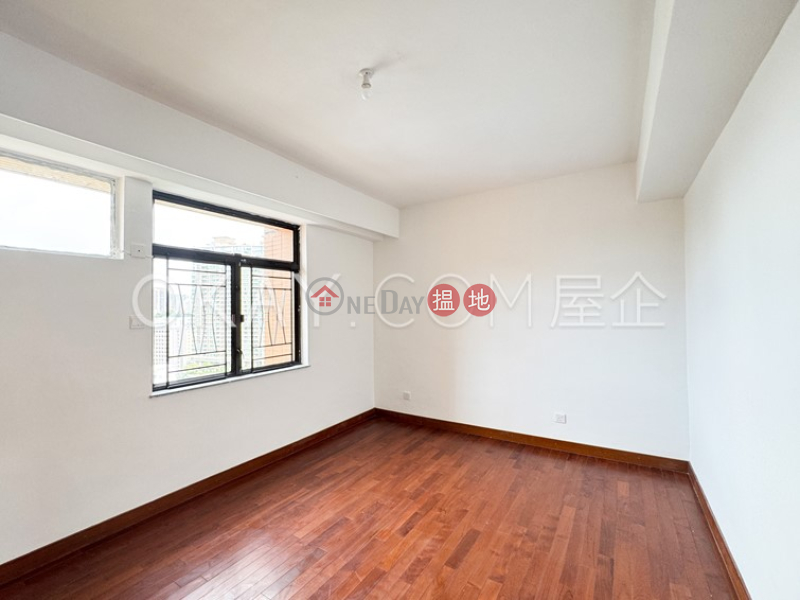 HK$ 52,800/ month | Wylie Court Yau Tsim Mong | Nicely kept 3 bed on high floor with balcony & parking | Rental