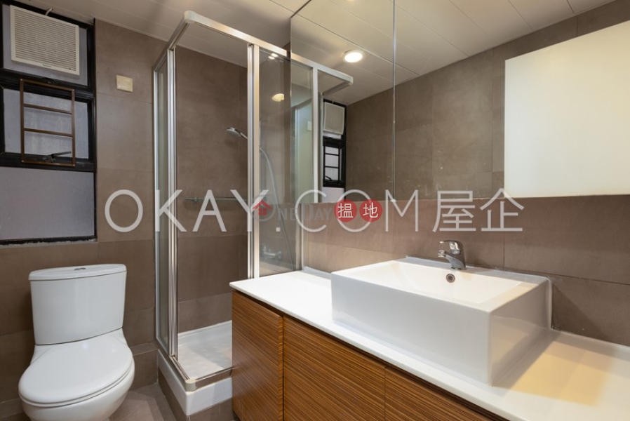 HK$ 19.8M | Ronsdale Garden Wan Chai District, Gorgeous 3 bedroom with balcony & parking | For Sale