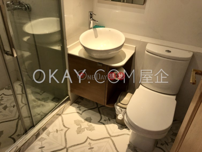 Elegant 3 bedroom with balcony | Rental, Hamilton Mansion 美登大廈 Rental Listings | Wan Chai District (OKAY-R369897)