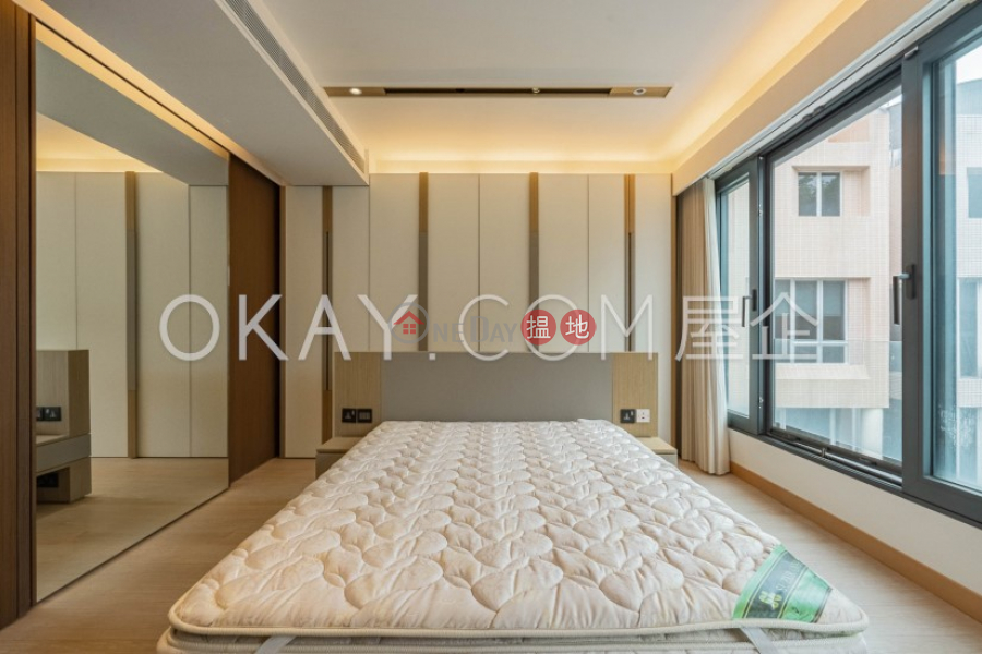 HK$ 130M | The Hazelton Southern District Luxurious house with rooftop & parking | For Sale