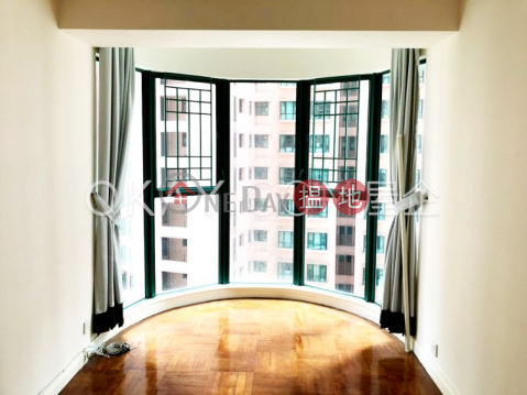 Stylish 2 bedroom in Mid-levels Central | For Sale | Hillsborough Court 曉峰閣 _0