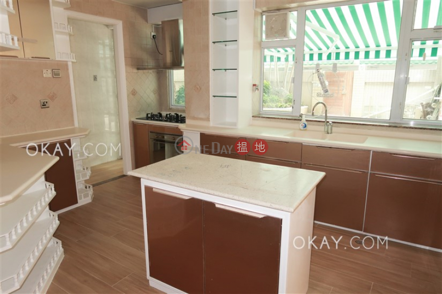 Stylish 4 bedroom with parking | Rental, Guildford Garden 文輝道1-3號 Rental Listings | Central District (OKAY-R14930)