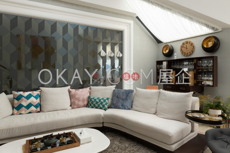 Gorgeous house on high floor with sea views & rooftop | For Sale 93 Repulse Bay Road | Southern District Hong Kong, Sales | HK$ 138M