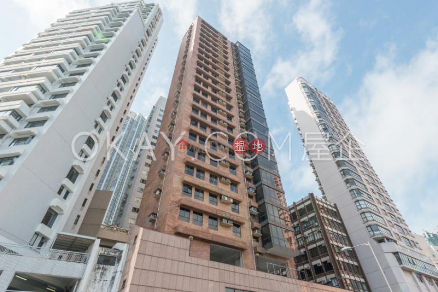 HK$ 95,000/ month | Villa Elegance Central District Beautiful 4 bedroom with parking | Rental