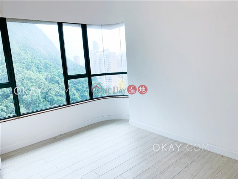 Elegant 3 bedroom with parking | Rental, Hillsborough Court 曉峰閣 Rental Listings | Central District (OKAY-R18700)