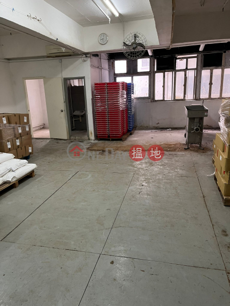 Tsuen Wan Huali Industrial Center has an excellent location and convenient transportation. It is suitable for all walks of life and is ready to rent. 26-38 Sha Tsui Road | Tsuen Wan Hong Kong, Rental, HK$ 20,000/ month
