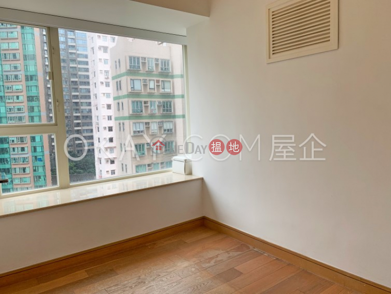 HK$ 27,000/ month Centrestage Central District, Lovely 2 bedroom on high floor with balcony | Rental