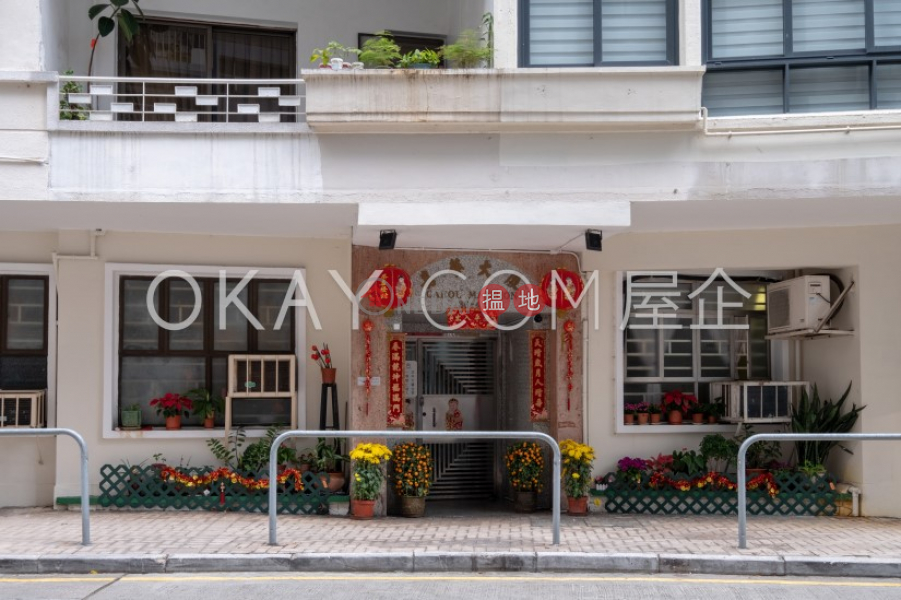 HK$ 39,000/ month Carol Mansion Western District Luxurious 3 bedroom in Mid-levels West | Rental