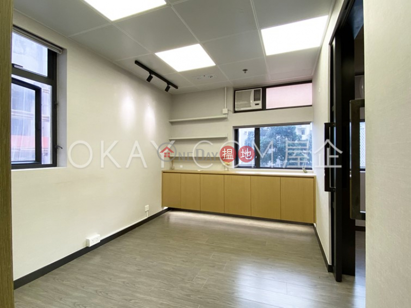 Popular 3 bedroom in Central | For Sale, GLENEALY TOWER 華昌大廈 Sales Listings | Central District (OKAY-S387793)
