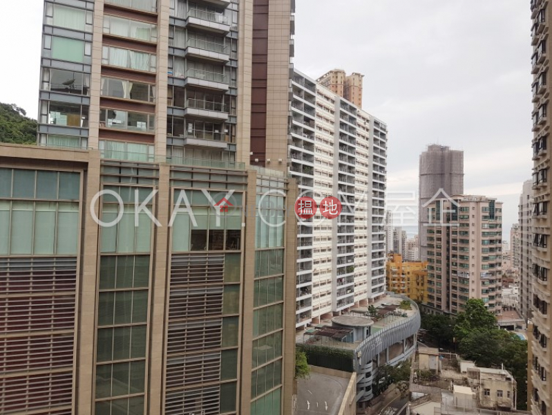 HK$ 25,000/ 月|蔚華閣西區-2房1廁,實用率高,極高層蔚華閣出租單位