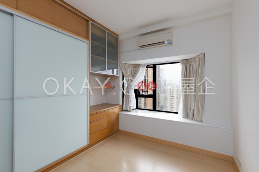 Gorgeous 3 bedroom with balcony & parking | For Sale | Beverly Hill 比華利山 Sales Listings
