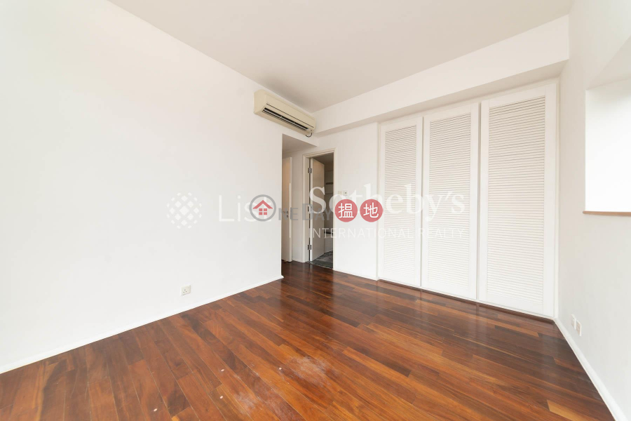 Property for Rent at The Rozlyn with 3 Bedrooms | The Rozlyn The Rozlyn Rental Listings