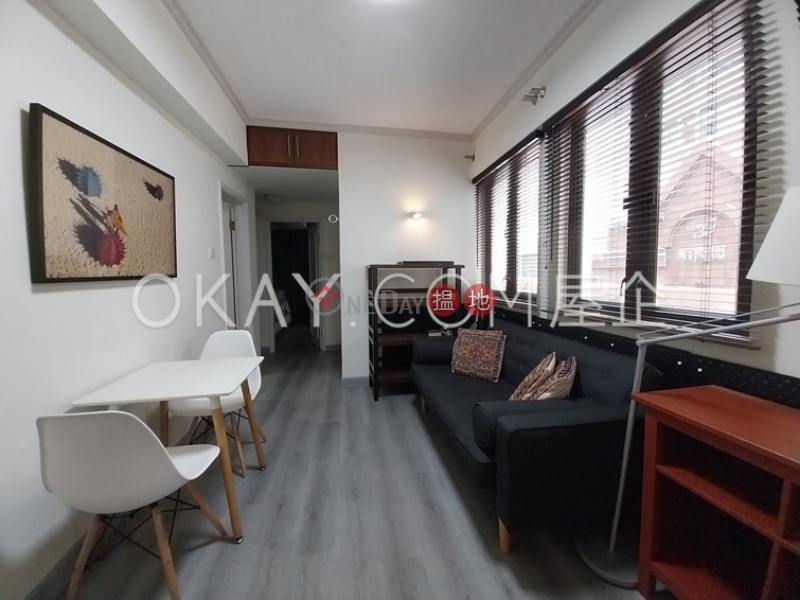 Charming 1 bedroom in Mid-levels West | For Sale | Bo Yuen Building 39-41 Caine Road 寶苑 Sales Listings