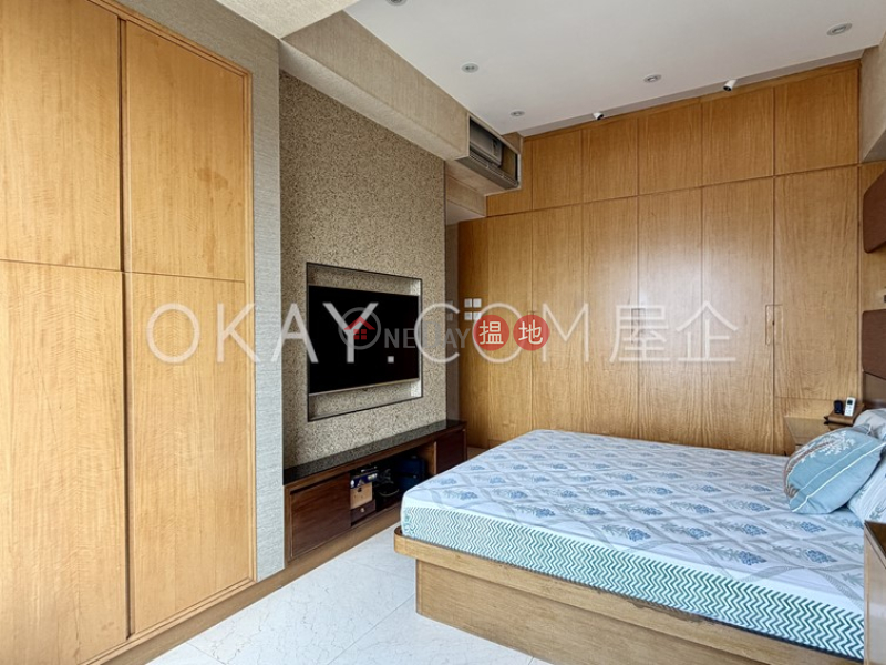 Luxurious 3 bedroom on high floor with balcony | For Sale | Parc Palais Tower 9 君頤峰9座 Sales Listings