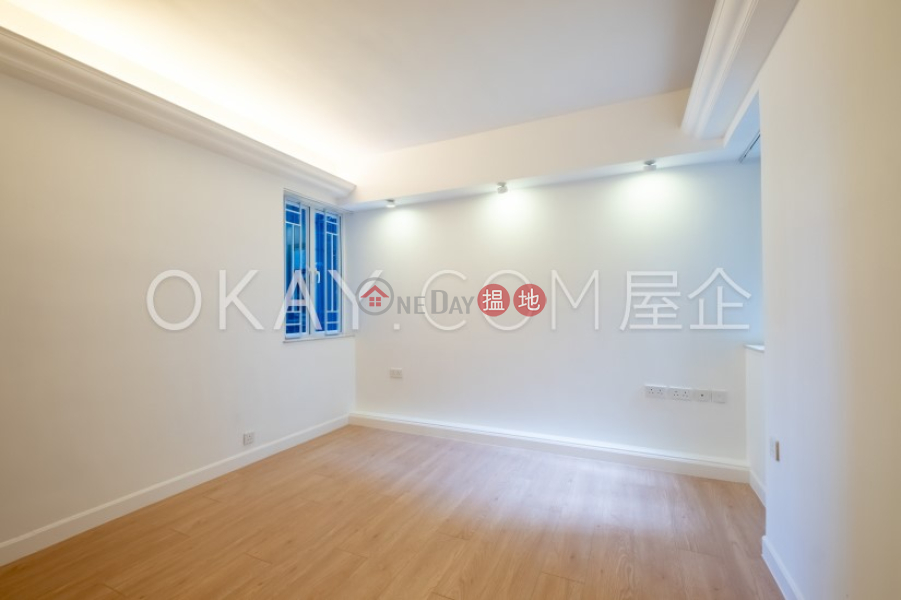 Efficient 3 bed on high floor with balcony & parking | Rental | Alpine Court 嘉賢大廈 Rental Listings