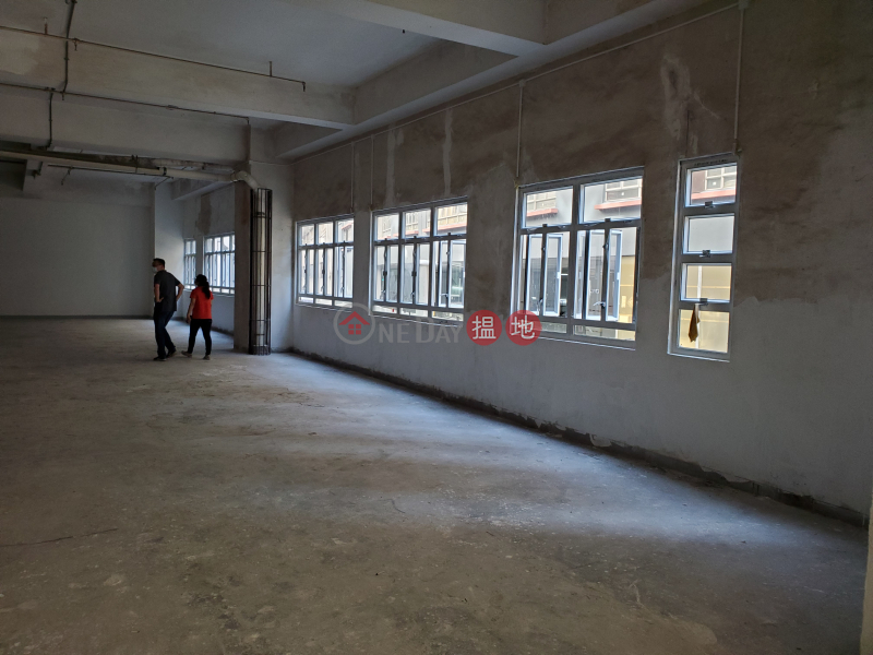 Property Search Hong Kong | OneDay | Industrial | Rental Listings | Professional warehouse with a 15-foot ceiling, strong electrical system, and crane arm for direct hoisting of goods to the parking lot.
