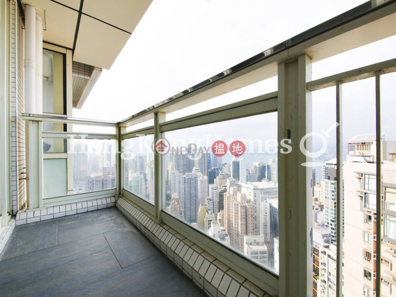 3 Bedroom Family Unit for Rent at Centrestage, 108 Hollywood Road | Central District | Hong Kong Rental | HK$ 48,000/ month