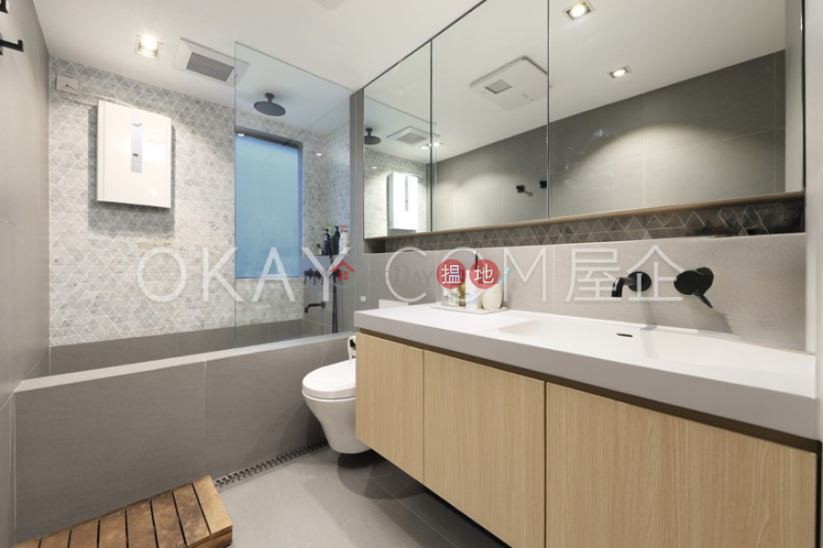 Exquisite 3 bedroom with sea views, balcony | For Sale | Grand Garden 華景園 Sales Listings