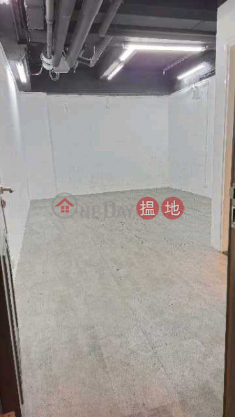 New commercial building near the West Rail Station, fully air-conditioned, available for immediate viewing. | One Vista Summit 滙賢一號 Rental Listings