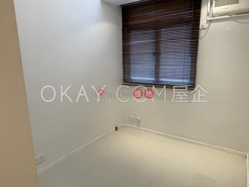 Tasteful 2 bedroom in Mid-levels West | Rental | 24 Yuk Wah Crescent | Wong Tai Sin District, Hong Kong, Rental HK$ 26,000/ month