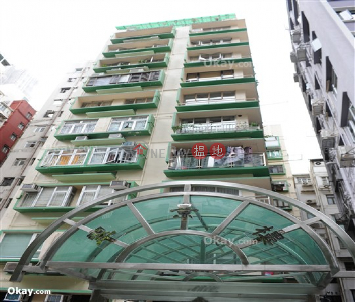 Nicely kept 3 bedroom on high floor with rooftop | Rental | Green View Mansion 翠景樓 Rental Listings