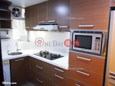 Efficient 3 bedroom with balcony & parking | For Sale | Block B Dragon Court 金龍大廈 B座 _0