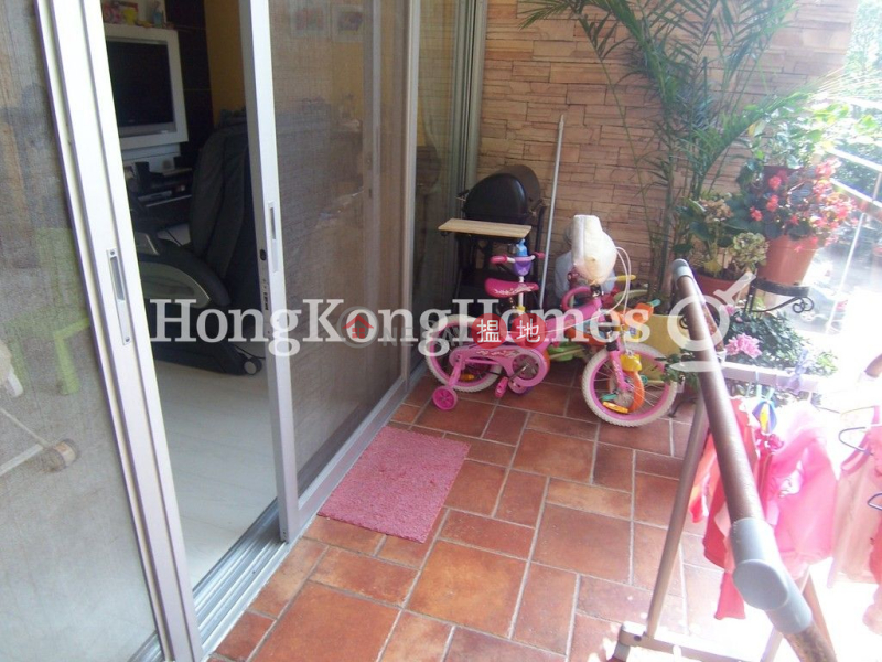 3 Bedroom Family Unit for Rent at BLOCK A+B LA CLARE MANSION | BLOCK A+B LA CLARE MANSION 利嘉大廈A+B座 Rental Listings