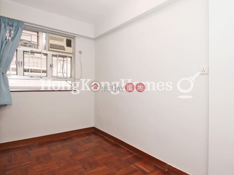 HK$ 18,000/ month | Po Hing Mansion Central District, 3 Bedroom Family Unit for Rent at Po Hing Mansion