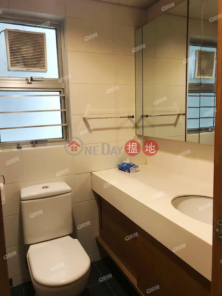 Property Search Hong Kong | OneDay | Residential, Sales Listings | South Horizons Phase 4, Albany Court Block 32 | 3 bedroom Low Floor Flat for Sale