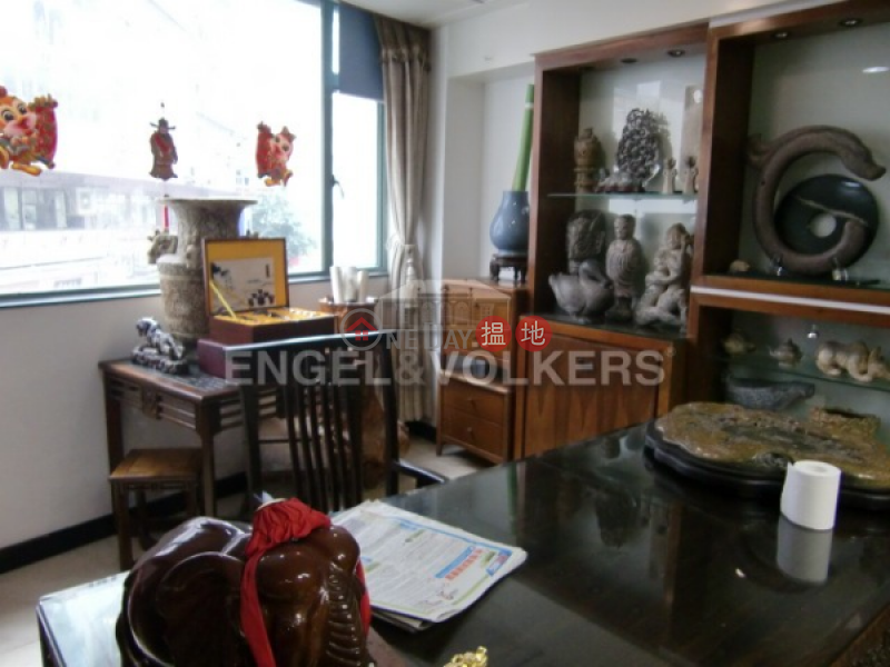 Studio Flat for Sale in Sheung Wan, 225 Hollywood Road 荷李活道225號 Sales Listings | Western District (EVHK36283)