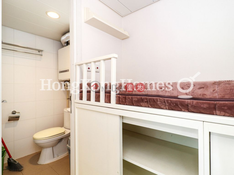 3 Bedroom Family Unit for Rent at Centrestage | Centrestage 聚賢居 Rental Listings