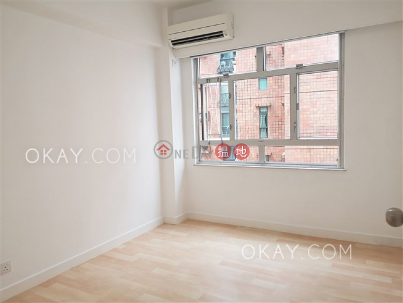 HK$ 43,000/ month, Merry Court Western District, Rare 3 bedroom with balcony & parking | Rental